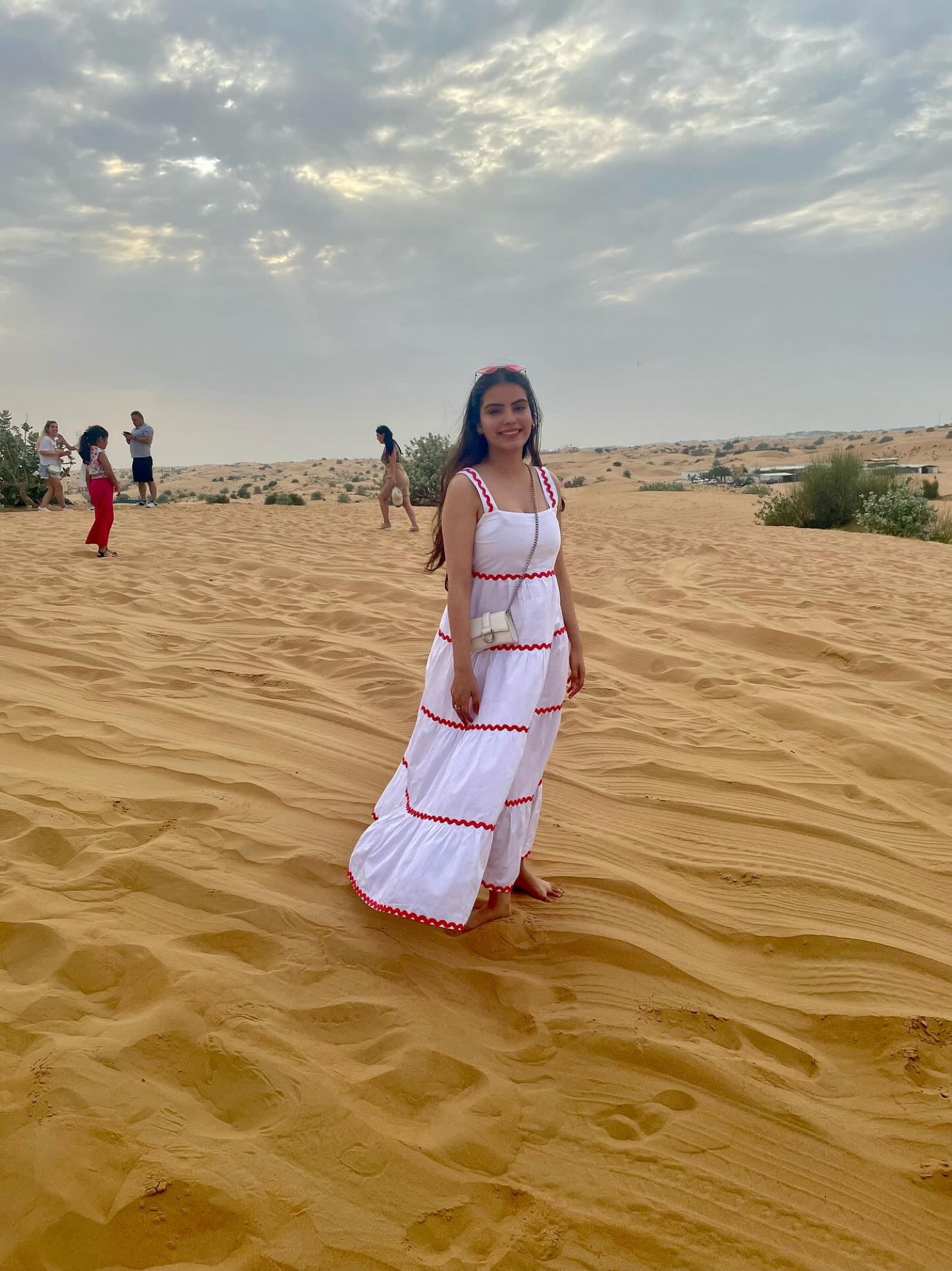 WHITE WAVY DRESS - RED