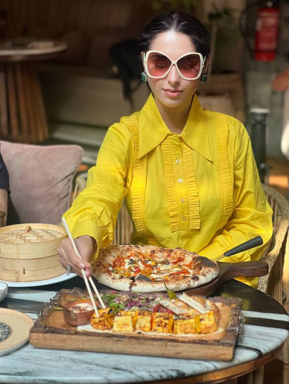 PLEATED SHIRT DRESS - YELLOW