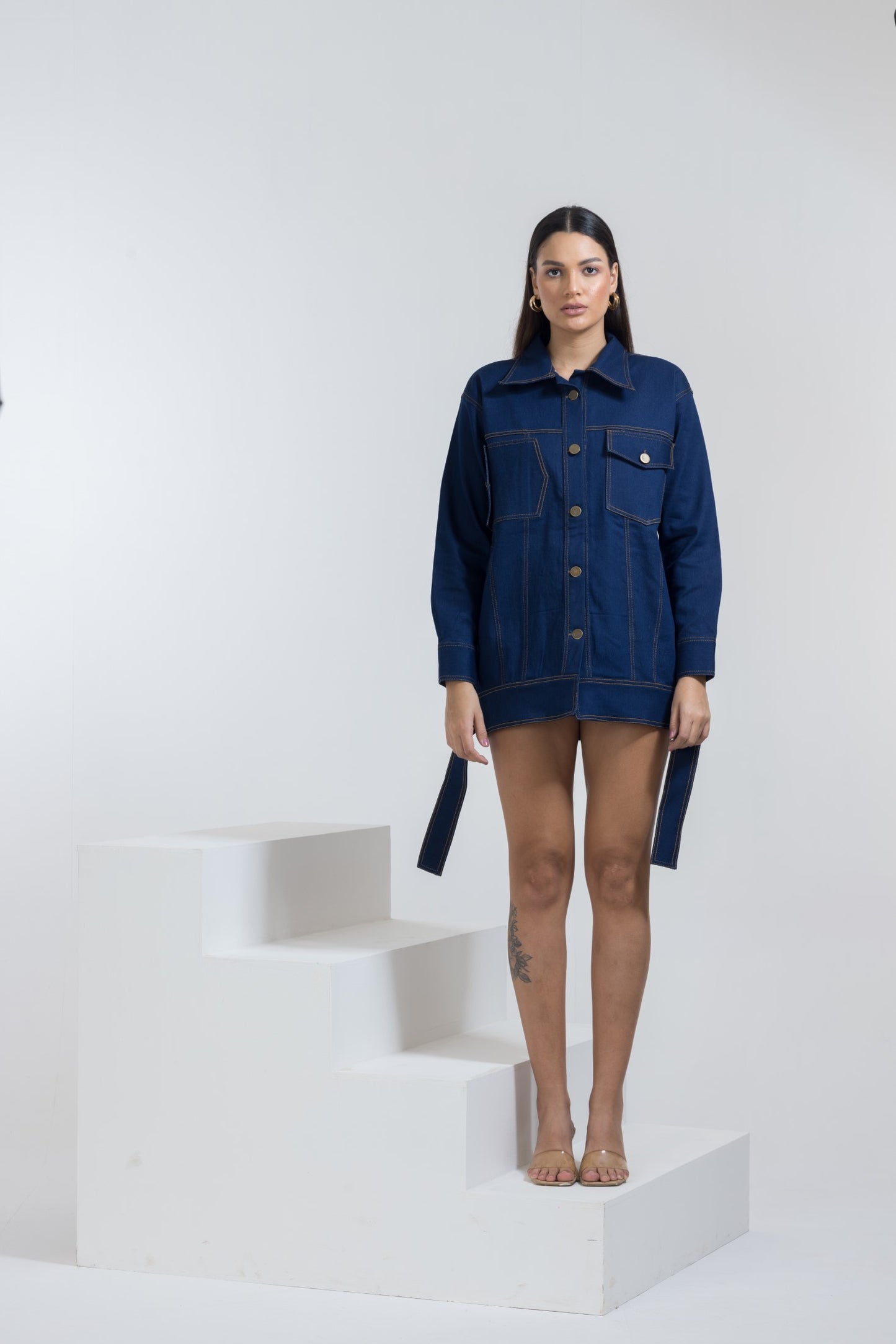 DENIM OVERSIZED JACKET WITH INVERTED POCKETS - BLUE